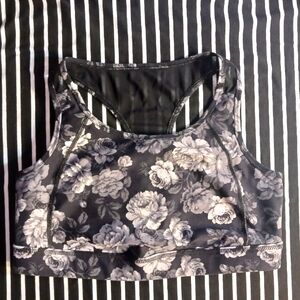 Torrid sports bra size 1